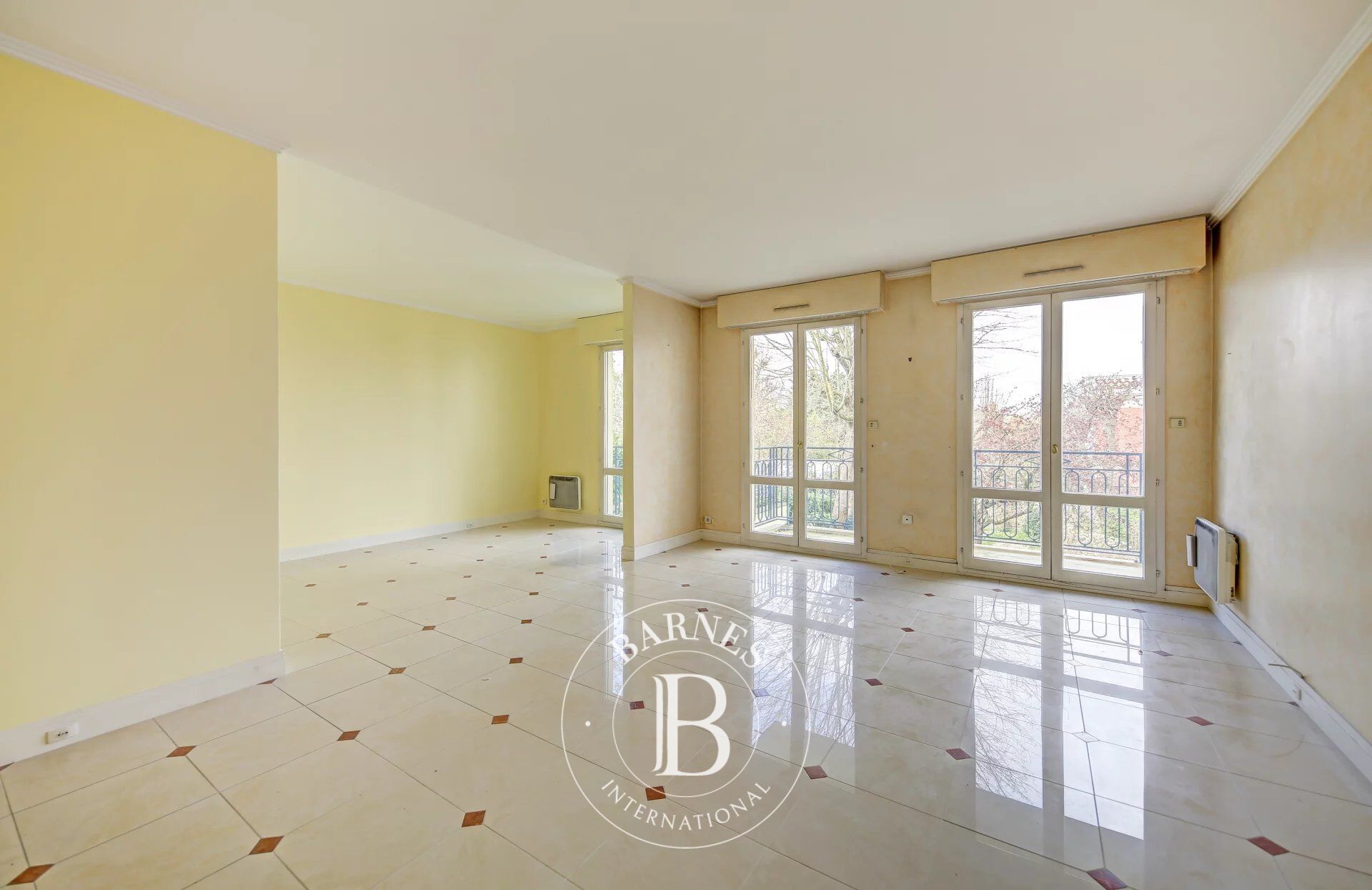 Piso Versailles - picture 1