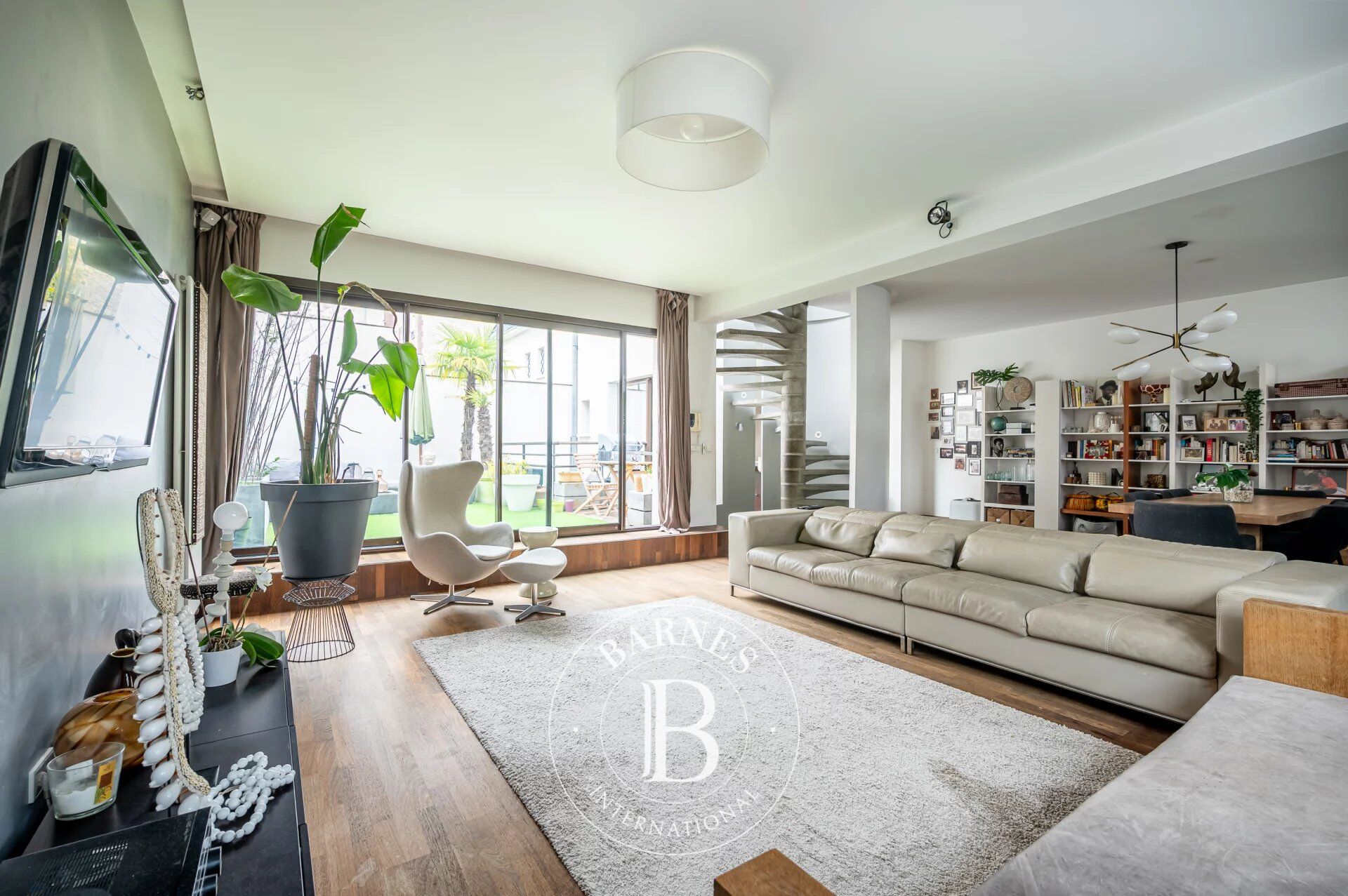 ASNIERES FLACHAT - MAISON CONTEMPORAINE 6 CHAMBRES - TERRASSE DE 50 m2 - picture 1