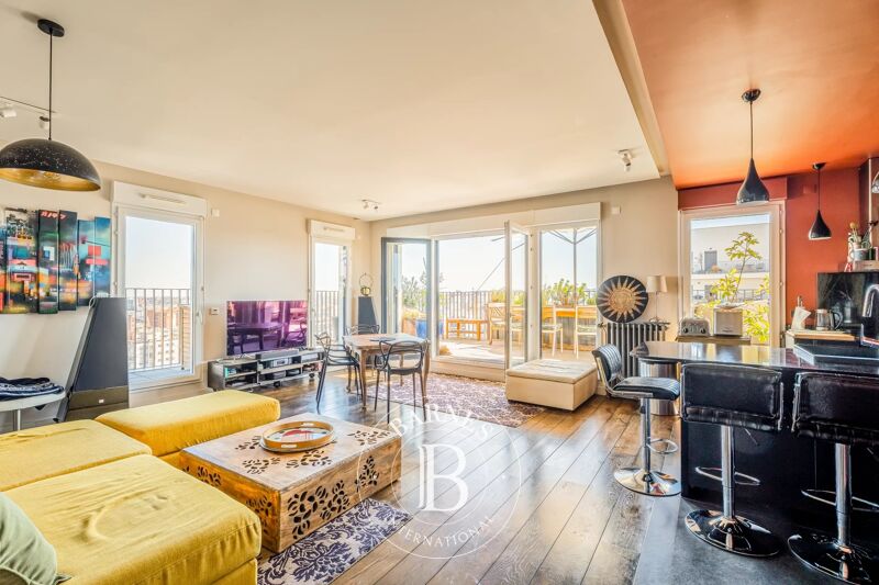 Sold, Apartment Saint-Ouen-sur-Seine - picture 2