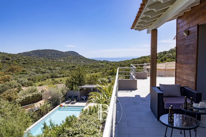 Venta, Villa Porto-Vecchio - picture 1