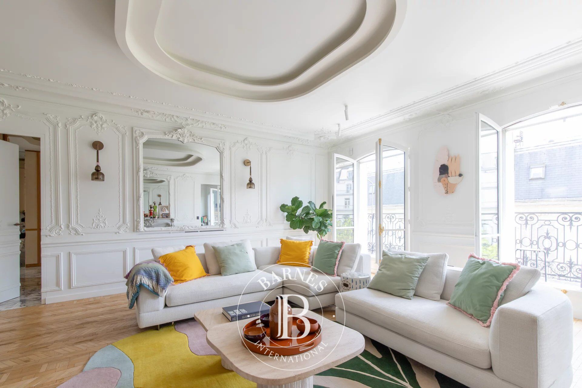 Sole agent- Paris 8è- Arc de Triomphe- Exceptional furnished apartment- 5th floor with balcony- 2 bedrooms. - picture 3