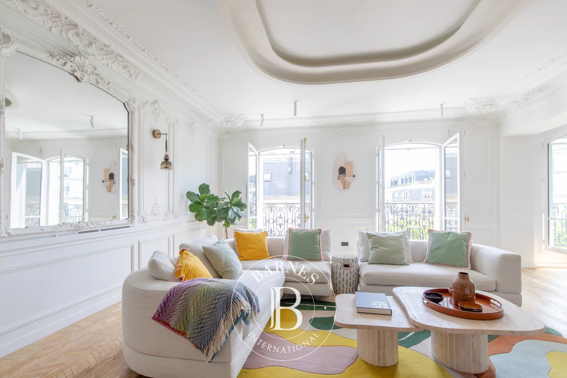 Sole agent- Paris 8è- Arc de Triomphe- Exceptional furnished apartment- 5th floor with balcony- 2 bedrooms. - picture 1