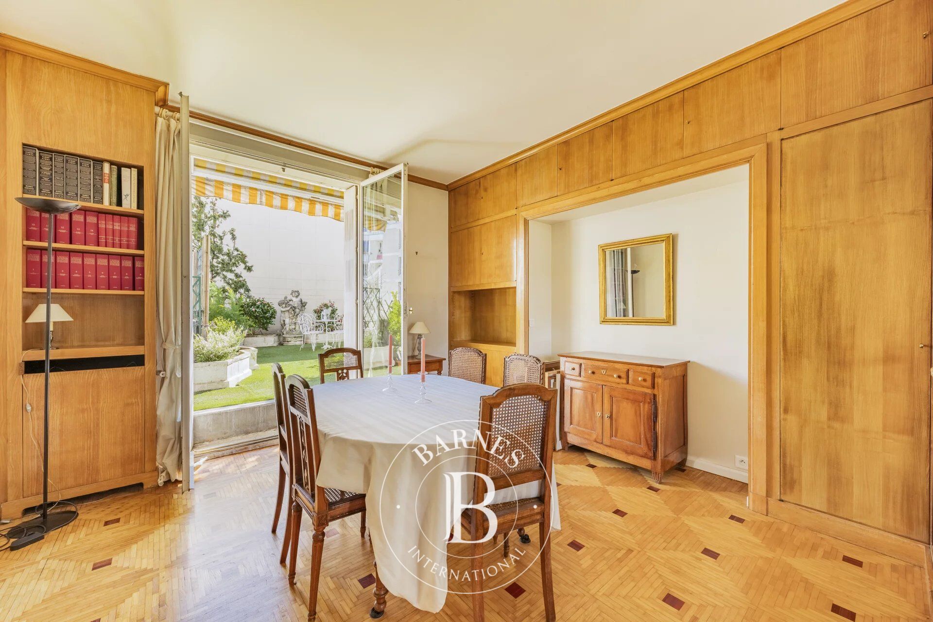 Paris 16 - Saint Jean de Passy - Apartment with terrace - 2 /3 bedrooms - picture 3