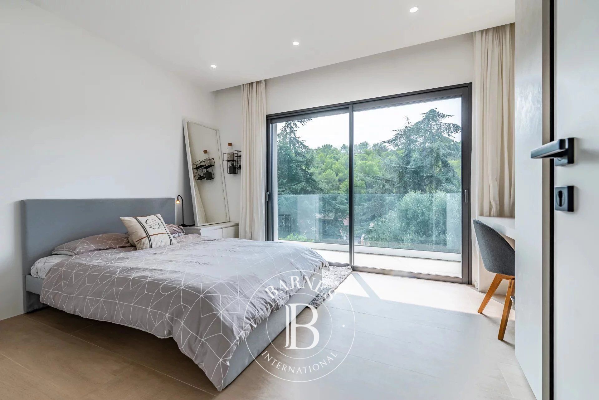 Ev Valbonne - picture 14