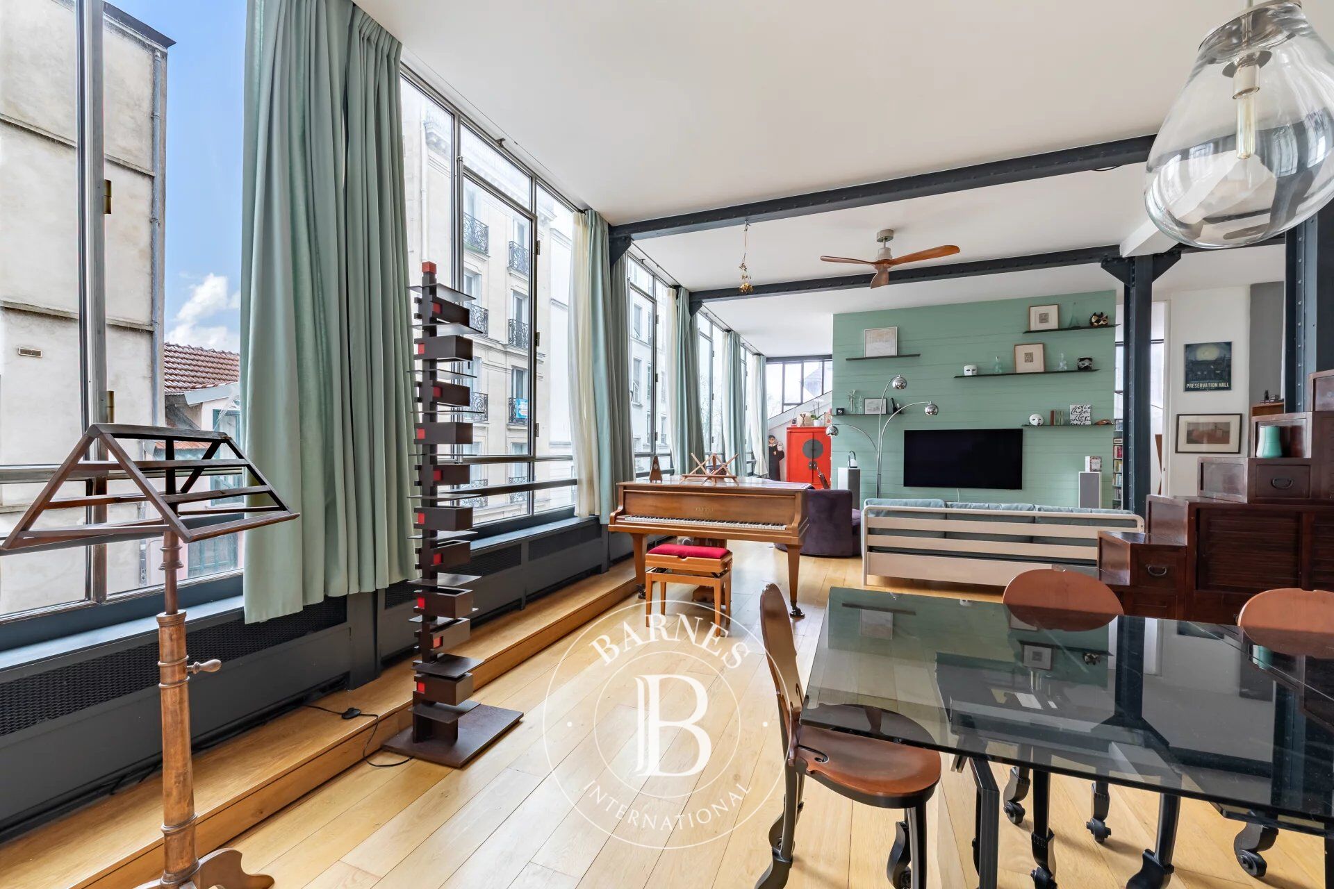 PARIS 18 - CITE DES FUSAINS - LOFT - 3-BED - VOLUME - LIGHT - QUIET - HOUSE FEEL - picture 2