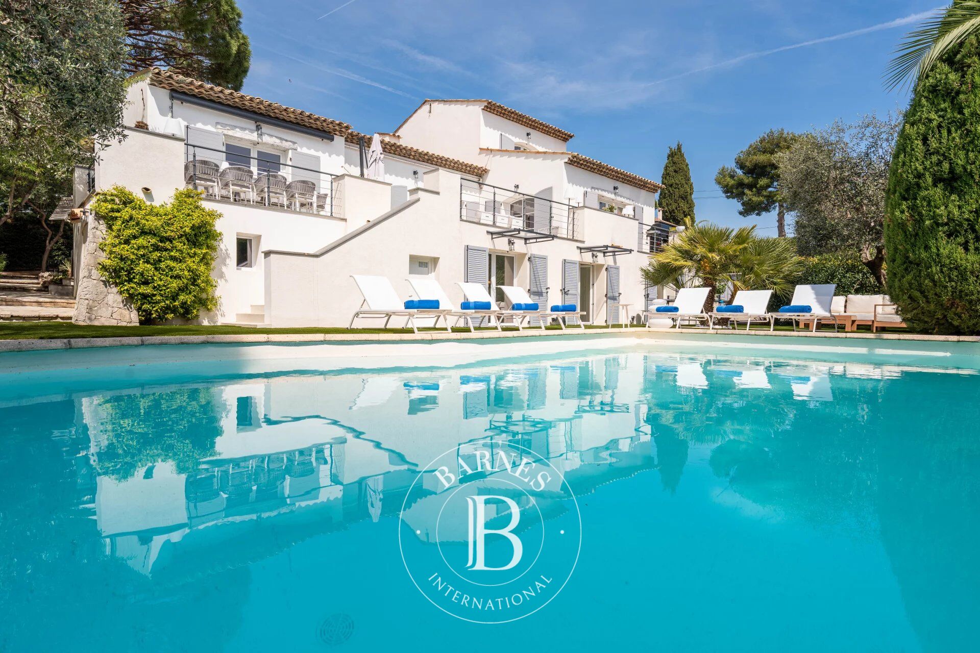 CANNES PETIT JUAS - FULLY RENOVATED VILLA - 6 BEDROOMS - picture 2