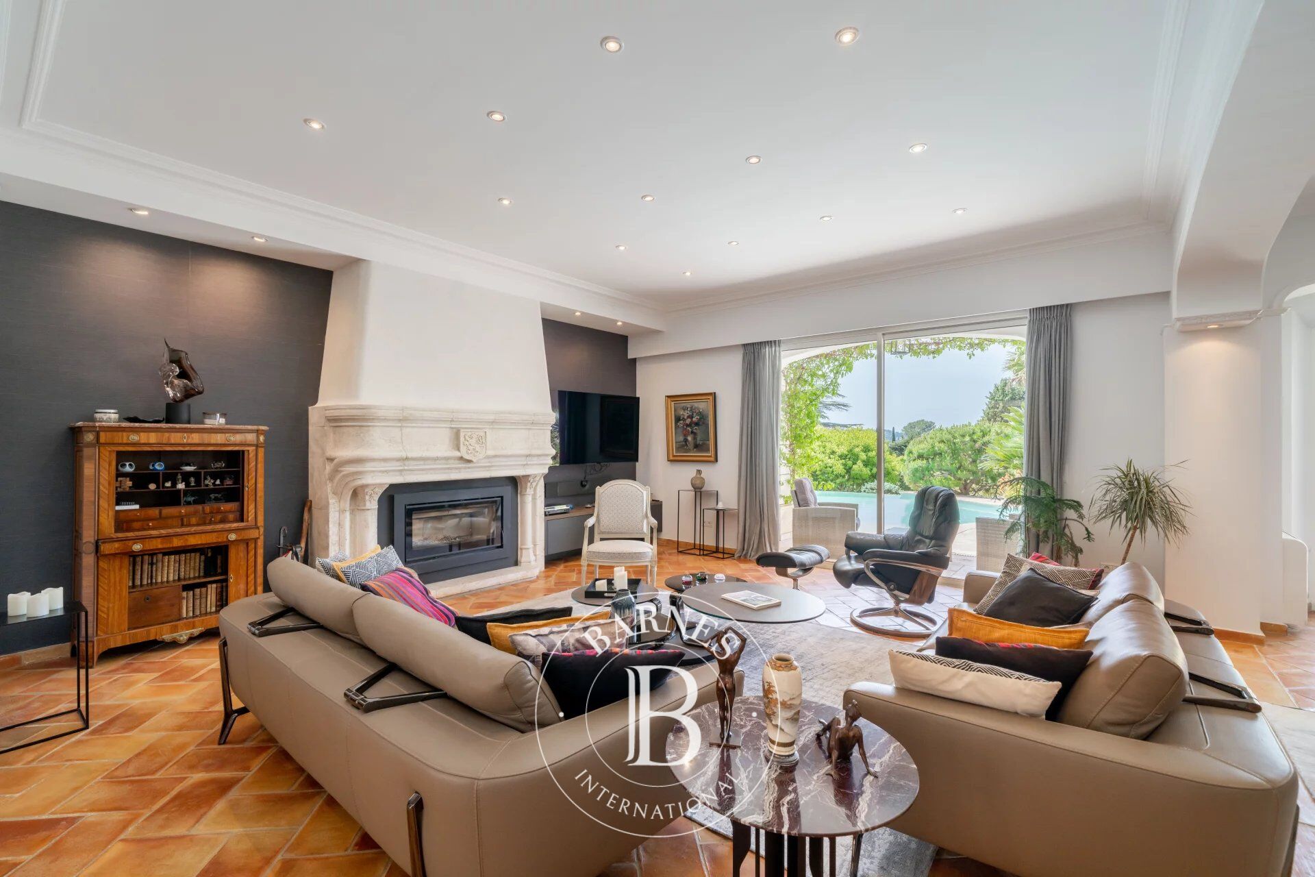 Ev Mougins - picture 5