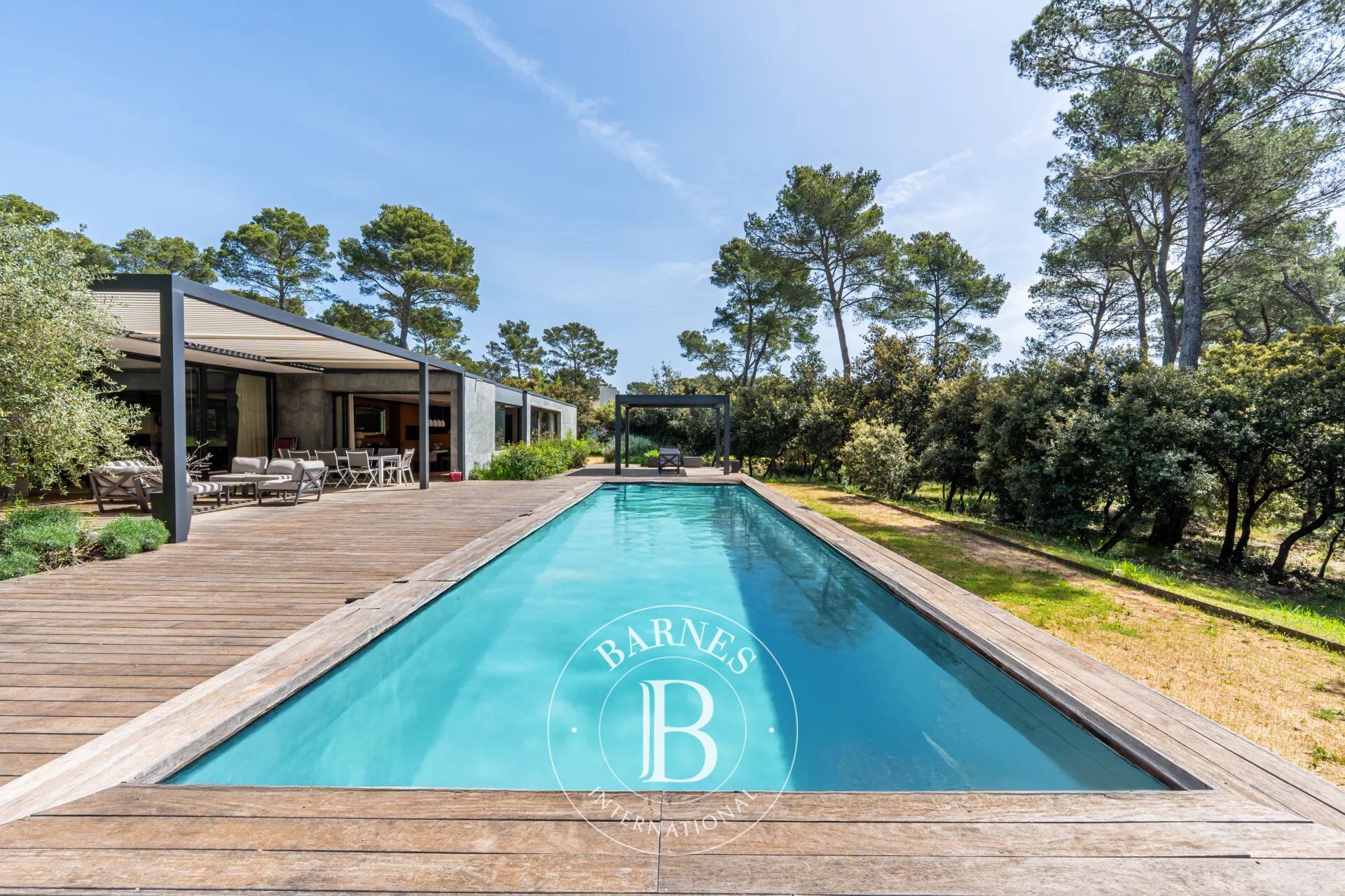 Casa Saint-Marc-Jaumegarde - picture 2