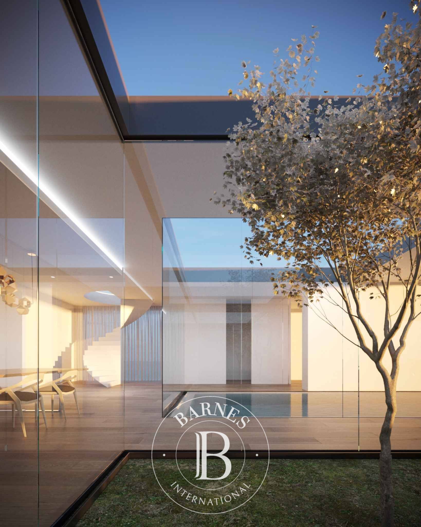 Architectural Elegance, Luxury, and Serenity - picture 2