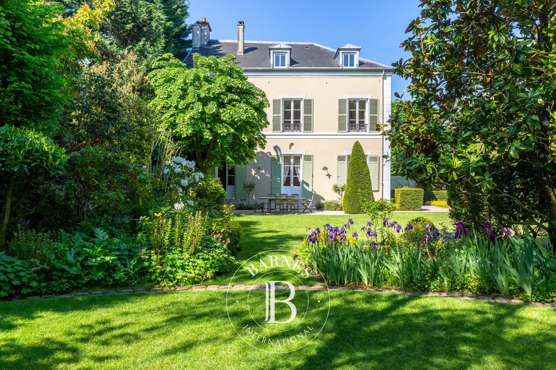 SAINT GERMAIN EN LAYE - 3 MINS FROM RER A-CHÂTEAU - STUNNING PROPERTY FILLED WITH CHARM - picture 2