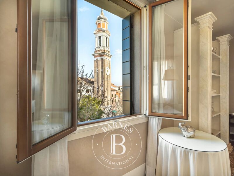 Venecia Cannaregio: piso elegante con vista panorámica