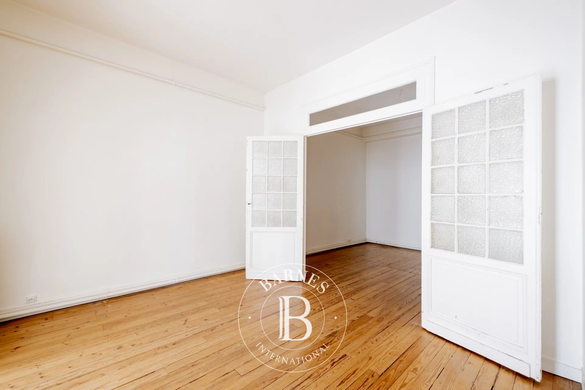 Bordeaux –Triangle d'or area - 86 sqm flat renovation needed - picture 3