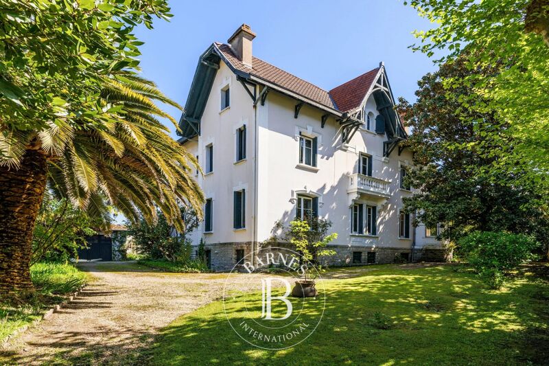 BIARRITZ SAINT-CHARLES, VILLA DE CARACTERE