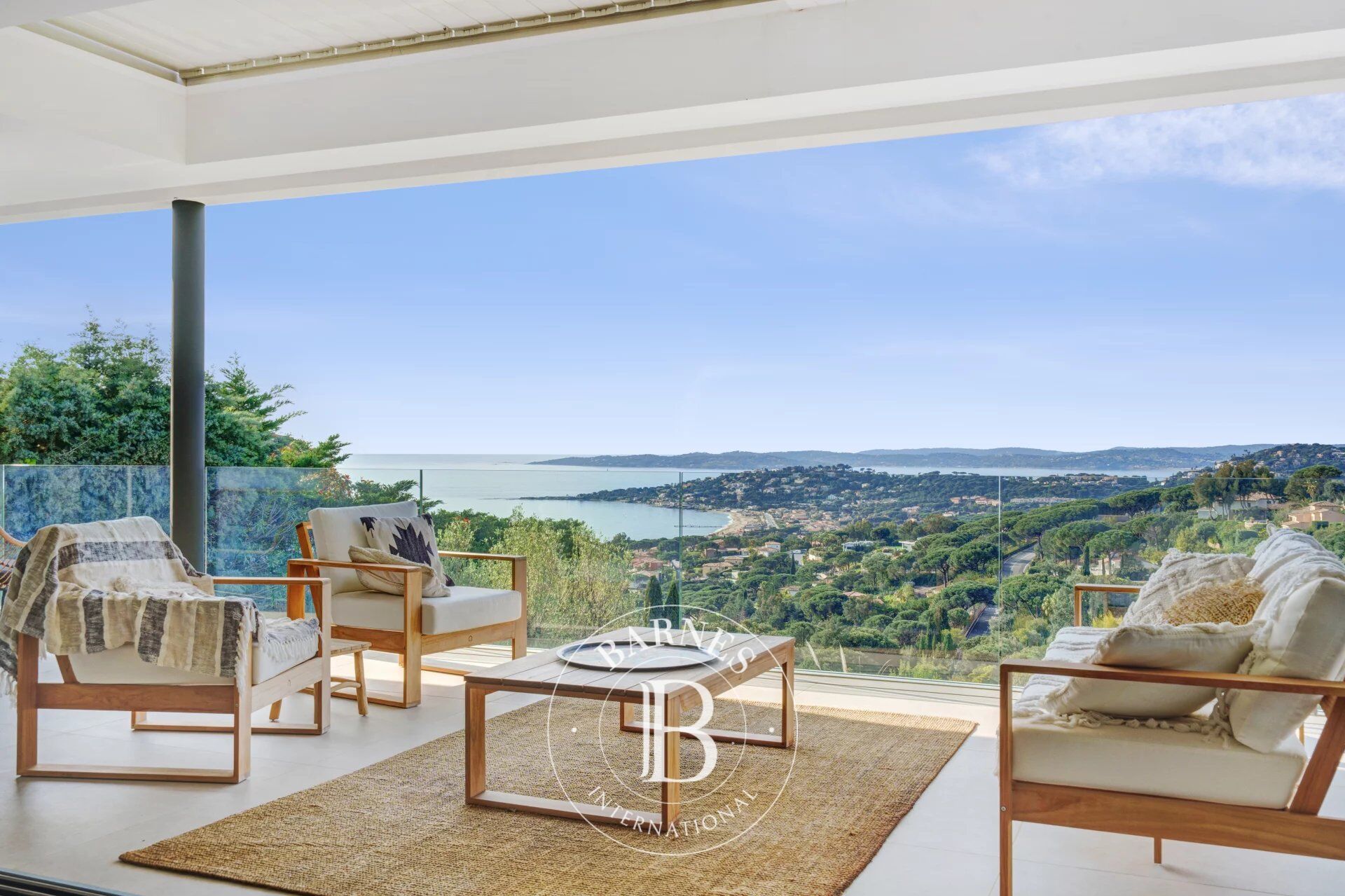 SAINTE-MAXIME - VILLA MODERNE - DOMAINE PRIVÉ - VUE MER - picture 1