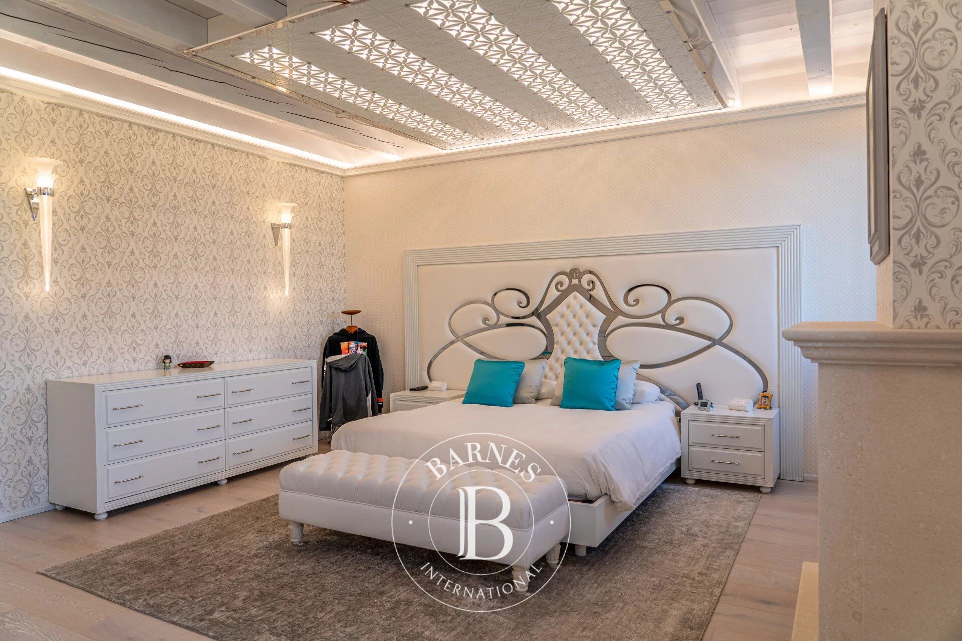 Ev Thiene - picture 31