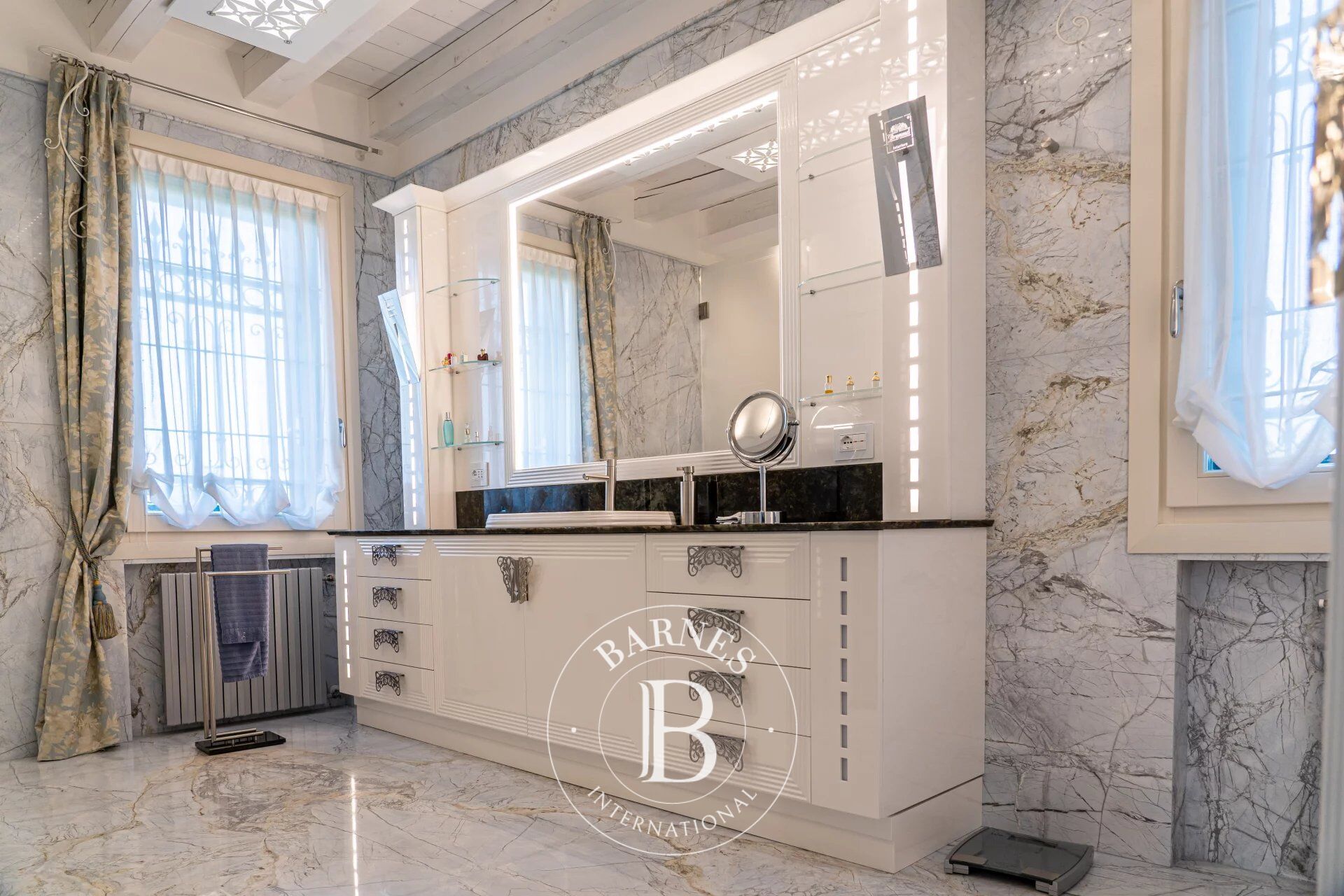 Ev Thiene - picture 23