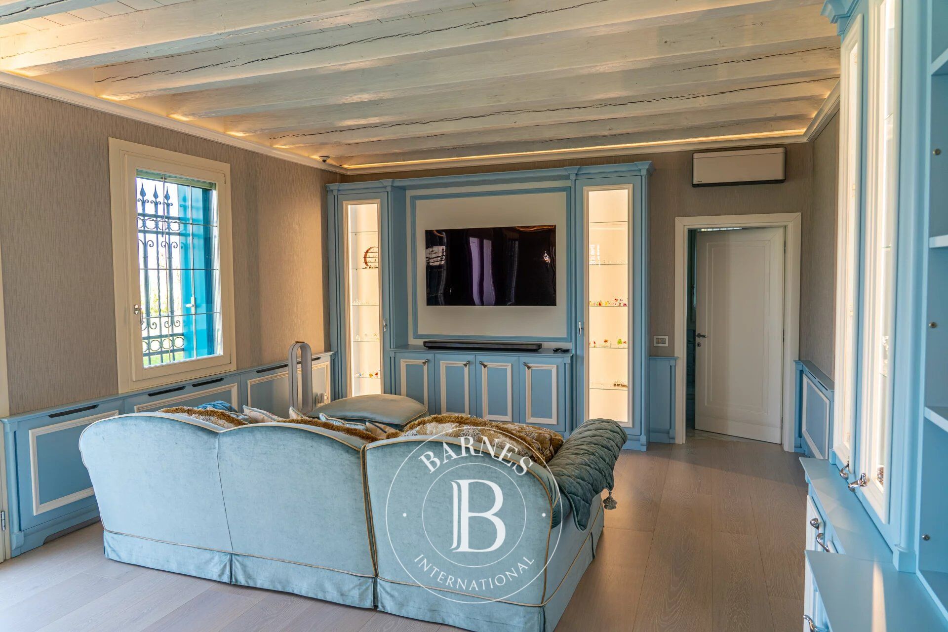 Ev Thiene - picture 19