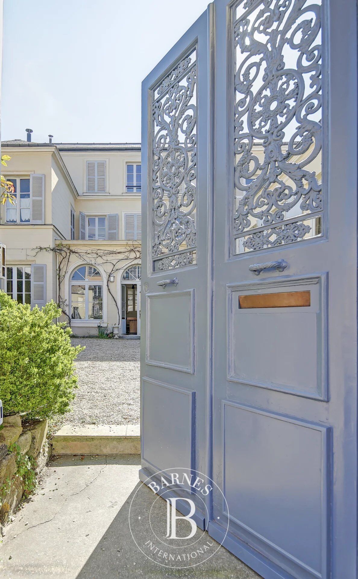 Casa Versailles - picture 2