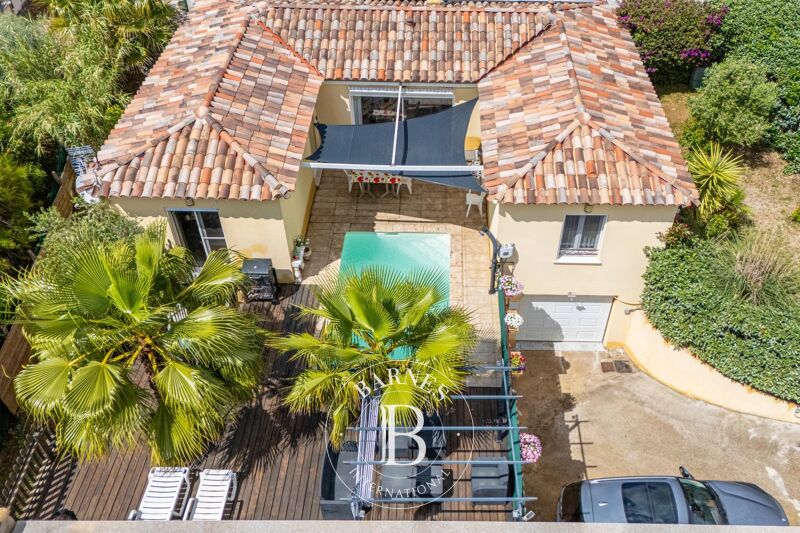 SAINTE MAXIME - VILLA MIT POOL - IN DER NÄHE VON GESCHÄFTEN