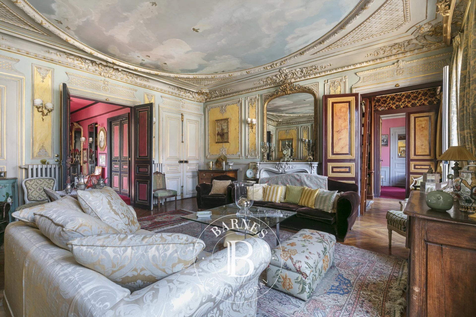 Exclusive listing - Paris 8 Europe - Bright 4th-floor apartment with balcony - 3 bedrooms and office - picture 3