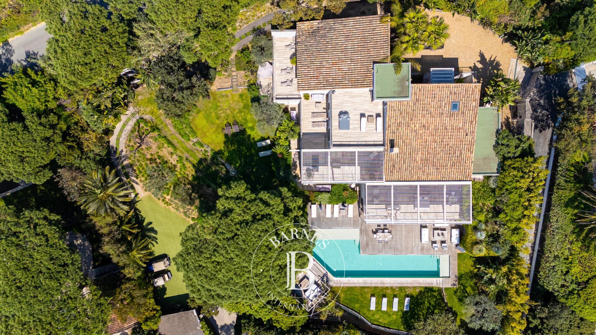 RAMATUELLE - LA CAPILLA - VILLA DE 600M² VUE MER - ACCES PLAGE ET BATEAU - picture 2