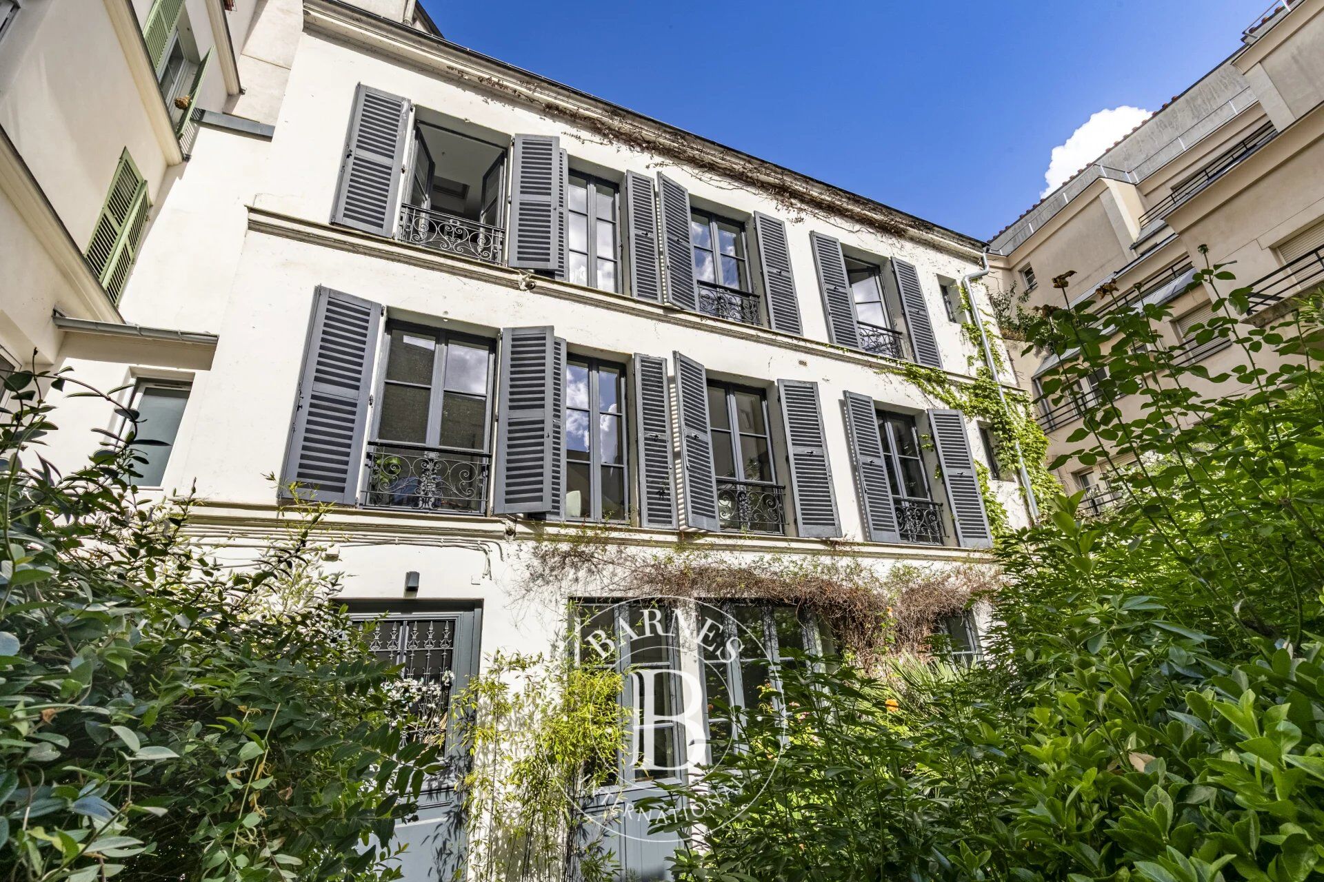 PARIS 15 - 15TH ARRONDISSEMENT TOWN HALL - FAMILY HOUSE - 4 BEDROOMS - TERRACE - picture 1