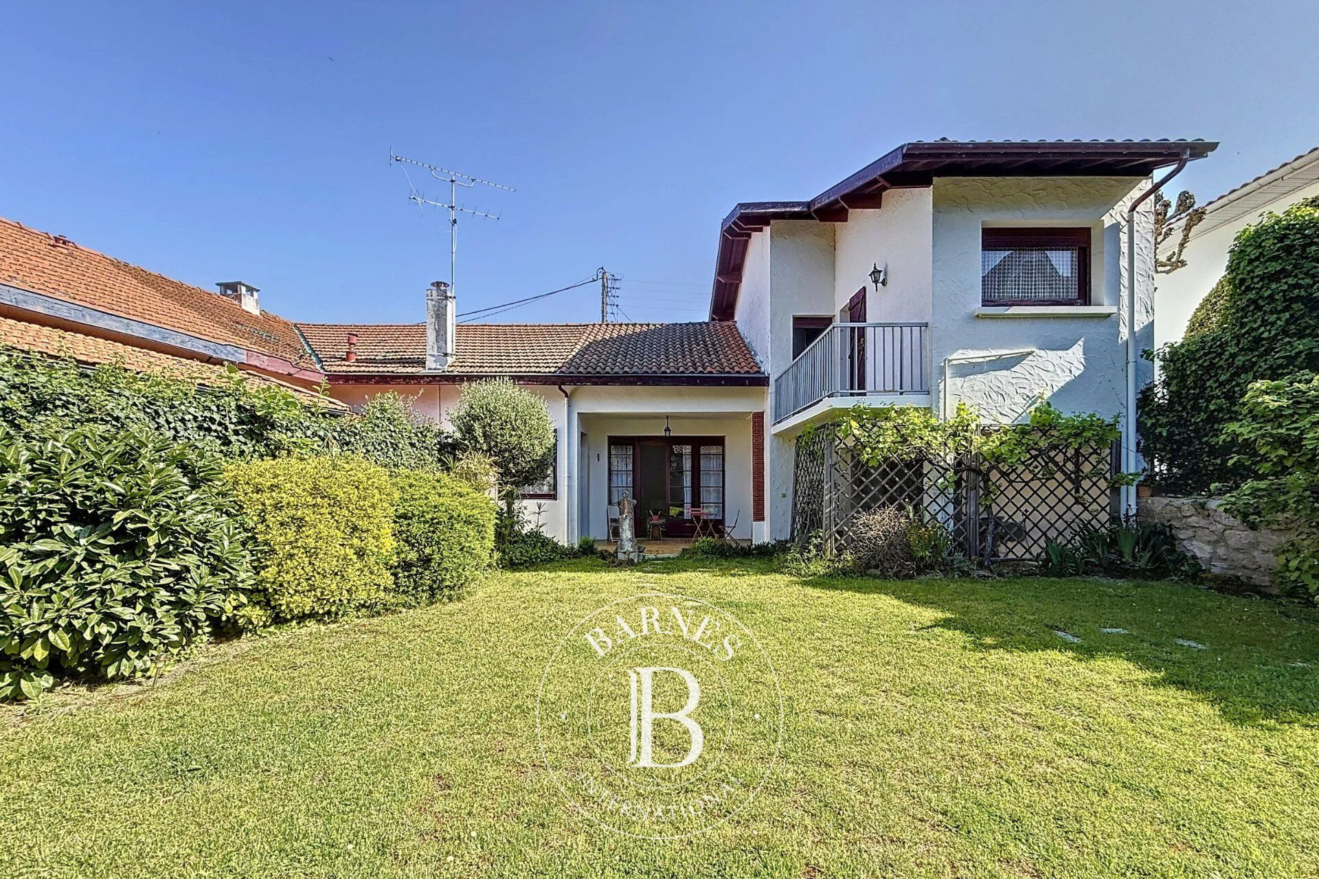 Casa Arcachon - picture 1