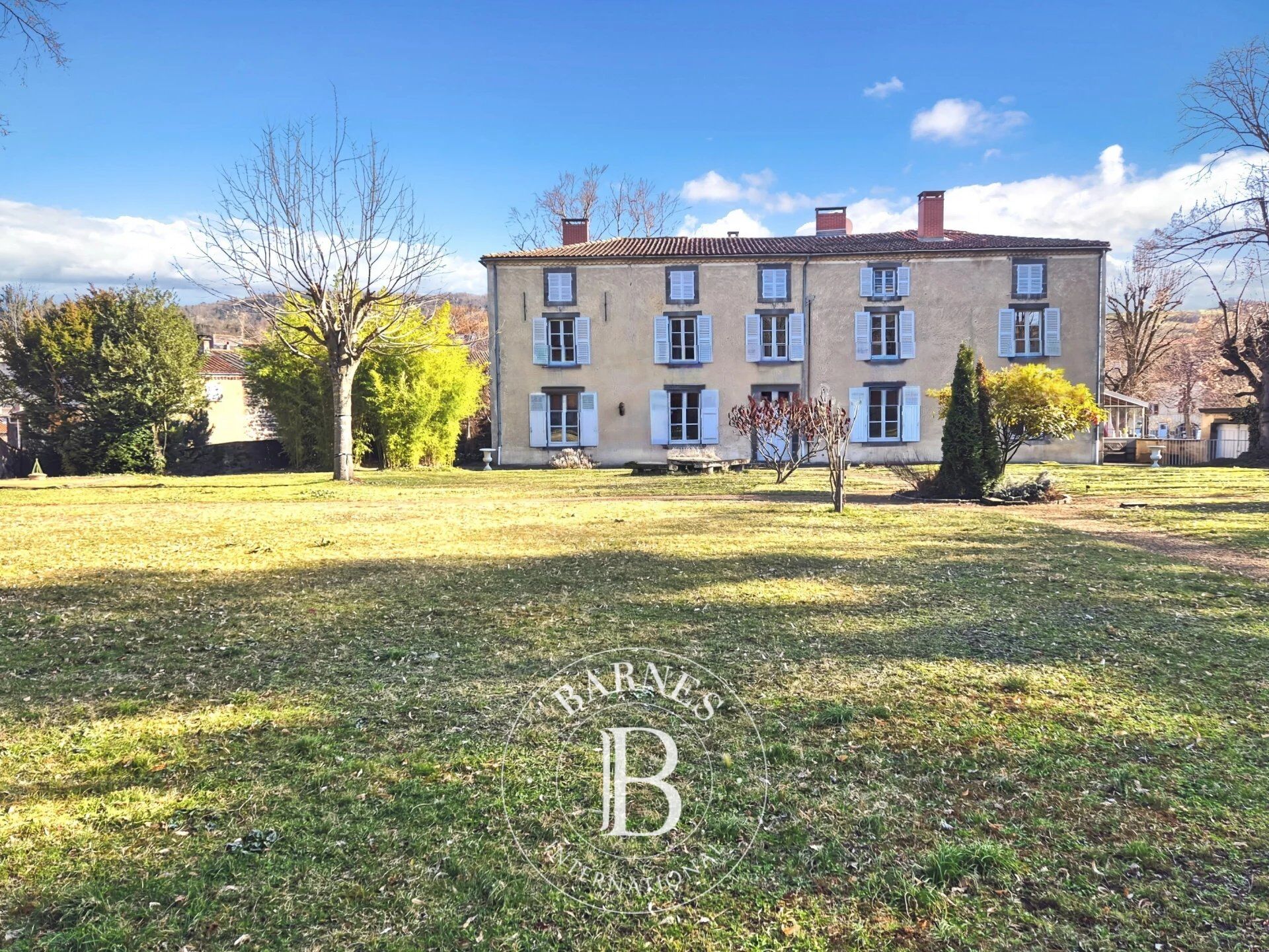 Sud Clermont-Ferrand - Élégante maison de caractère - Vaste jardin et dépendances - picture 2
