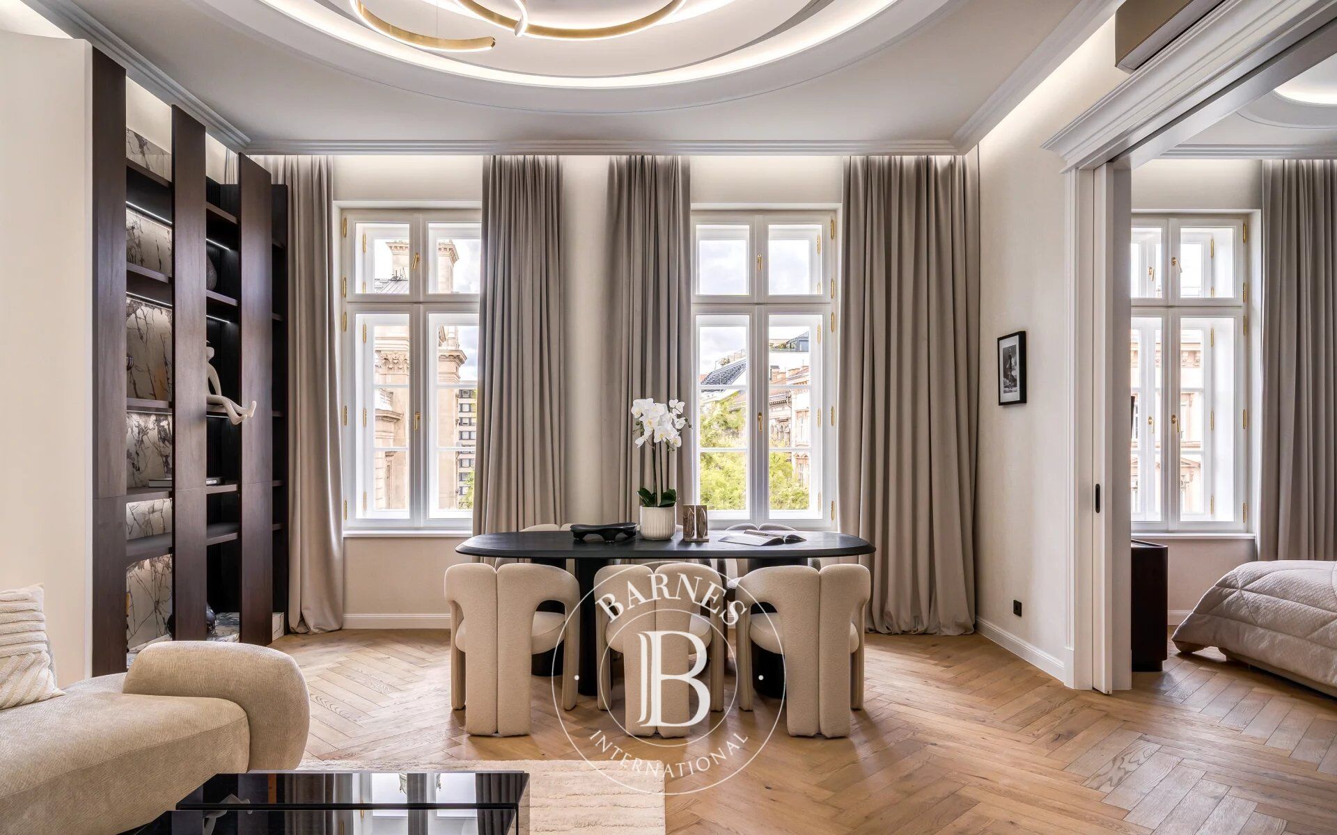 Two-bedroom, panoramic luxury apartment with view to the  Basilica - picture 1