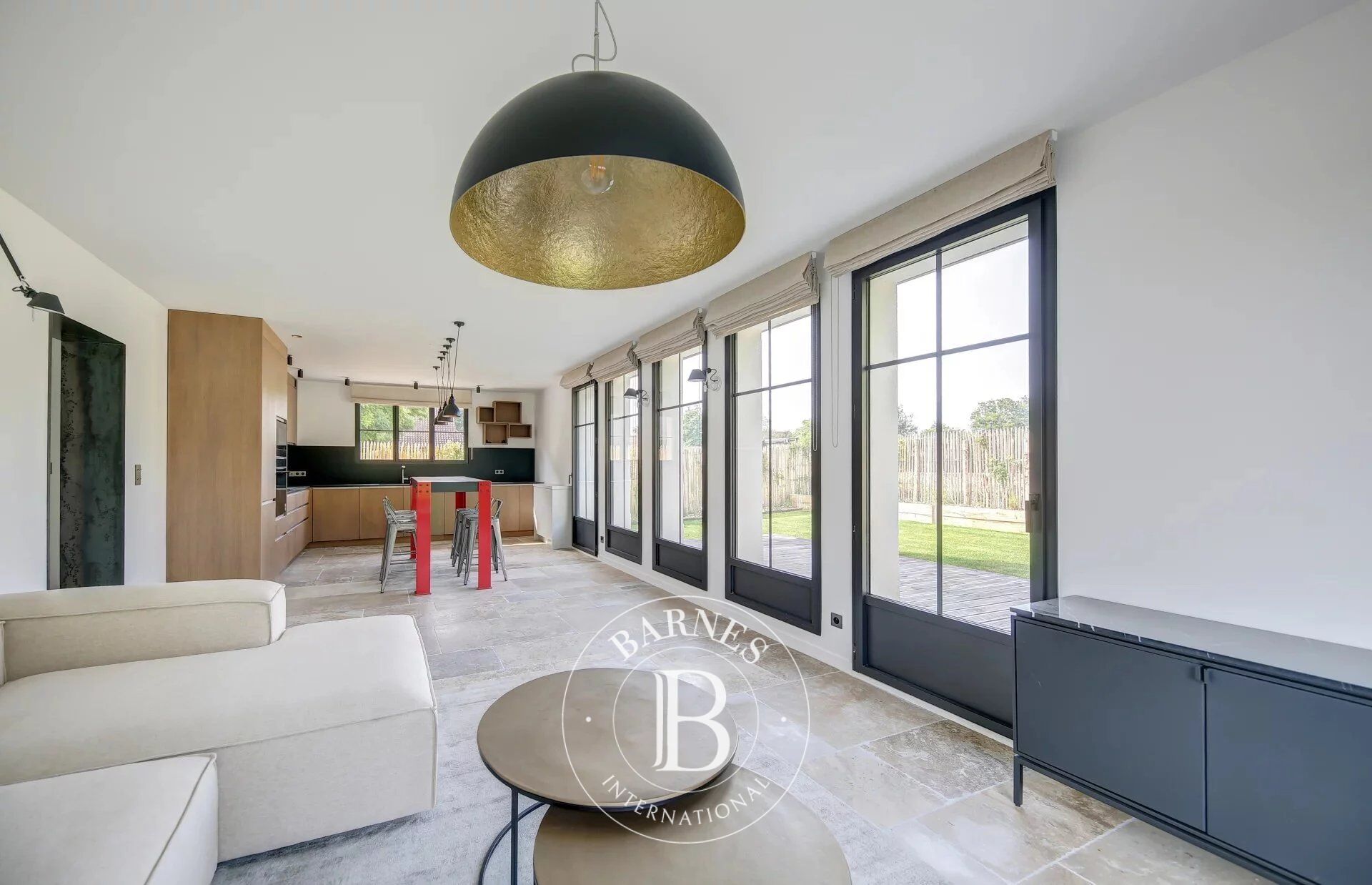 Casa Montfort-l'Amaury - picture 1