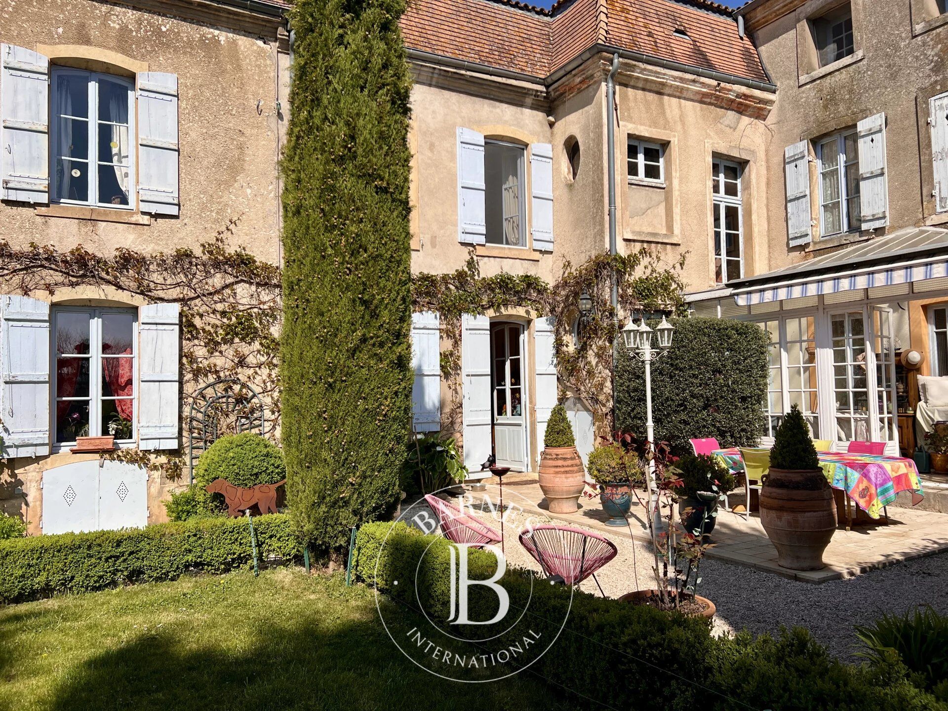 Exclusivity - Burgundy -Property of character on the banks of the Doubs with private mooring - picture 1