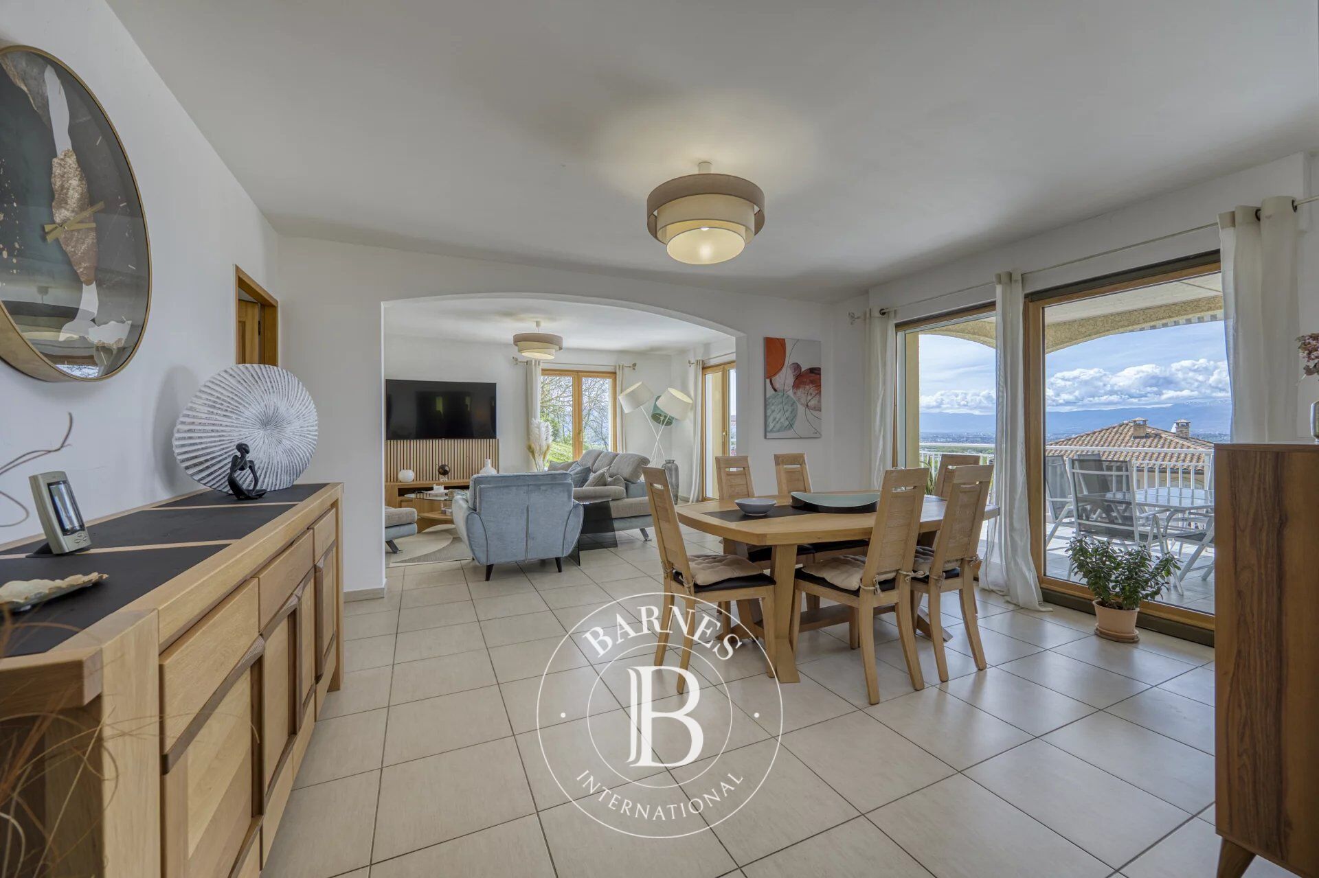 BARNES GENEVOIS - CRANVES SALES - Provençal-style villa with panoramic views of the Jura - picture 3