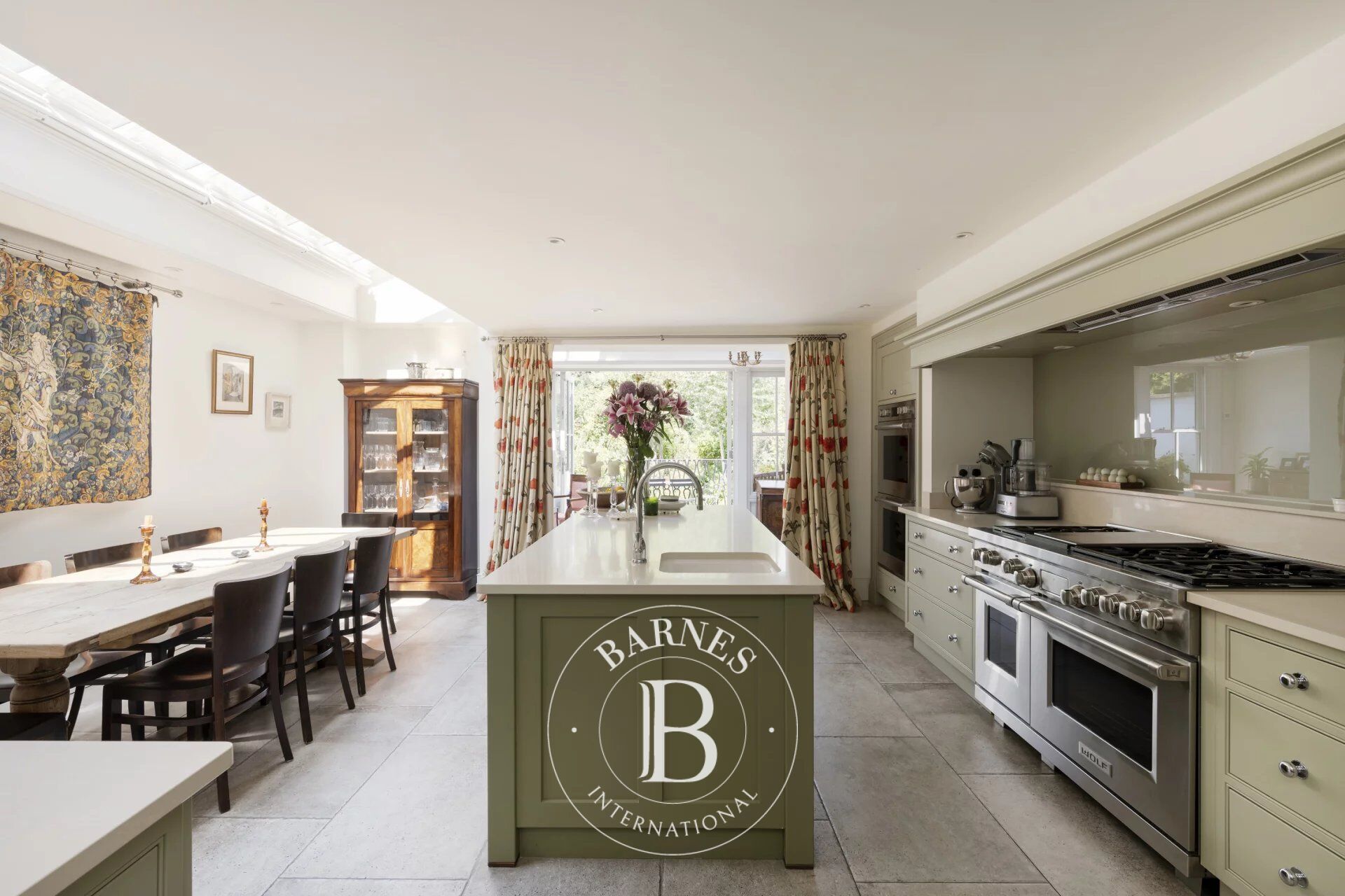 Ev London - picture 4