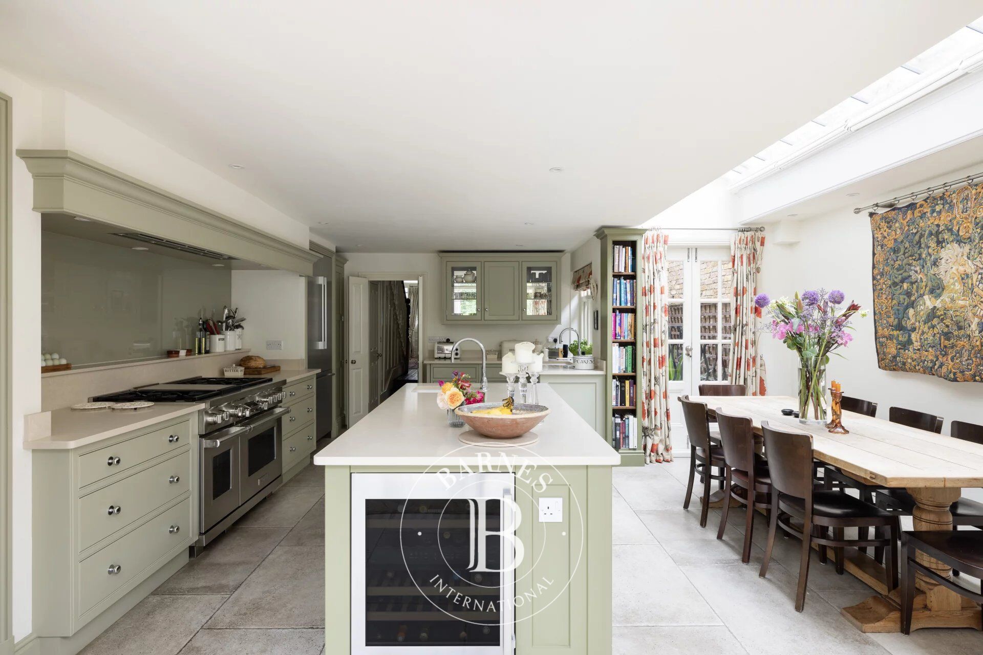 Ev London - picture 5