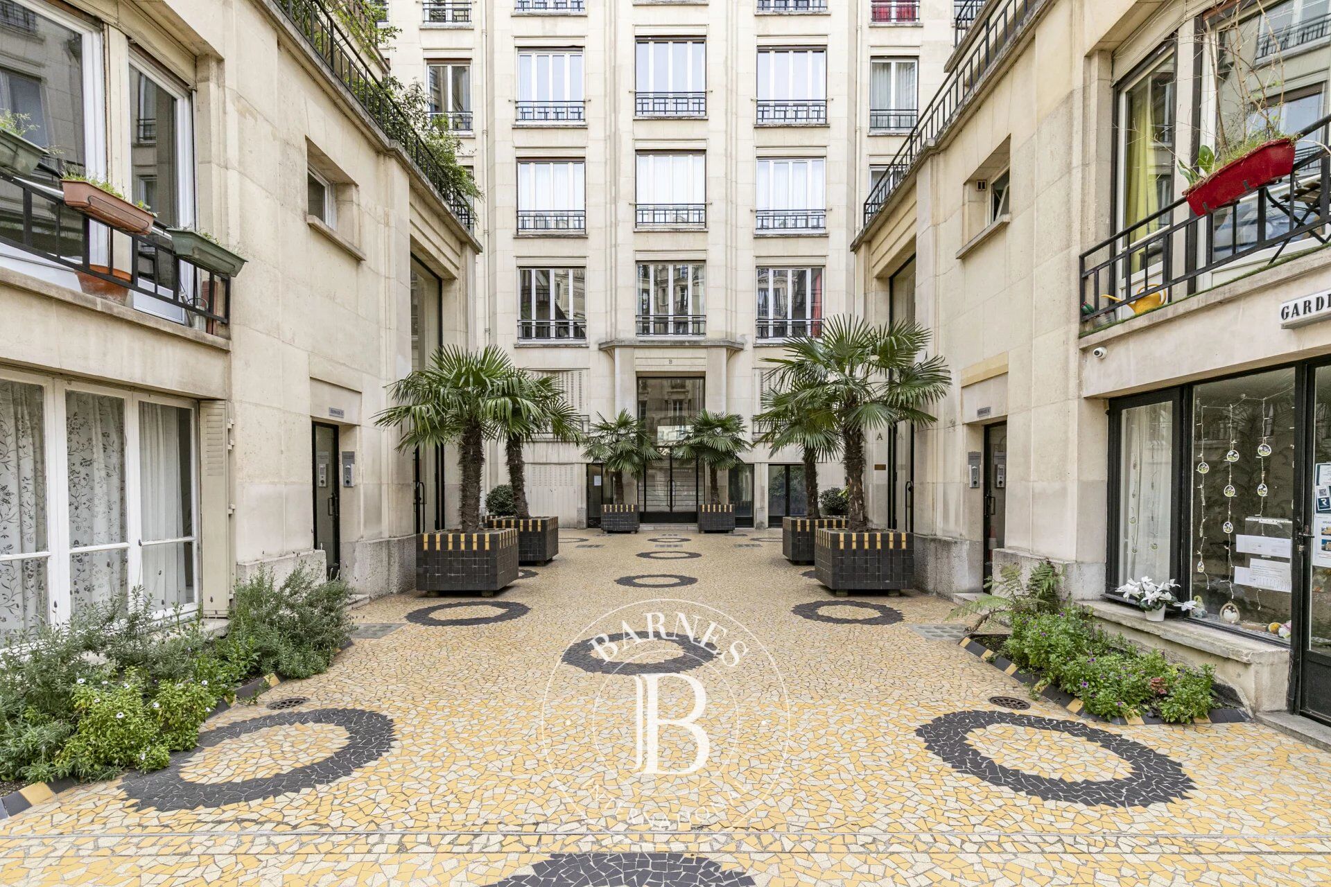 EXCLUSIVITE - PARIS 15 - MOTTE PICQUET - 2 CHAMBRES - picture 2