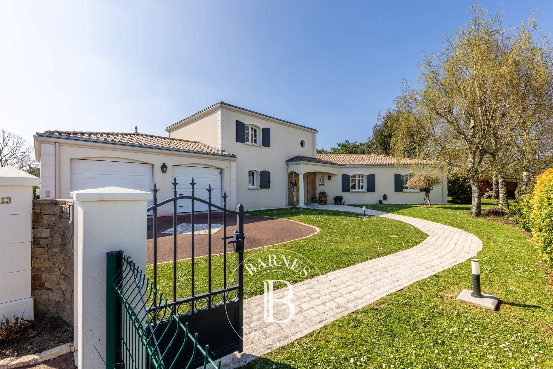 NANTES VERTOU - Maison familiale de 6 chambres avec piscine et grand jardin - picture 3