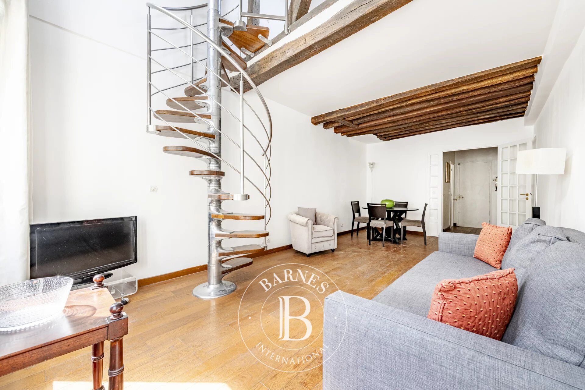 Apartment for sale - Paris 3 - Vieille du Temple - Top floor - Bright - Peace and quiet - picture 1