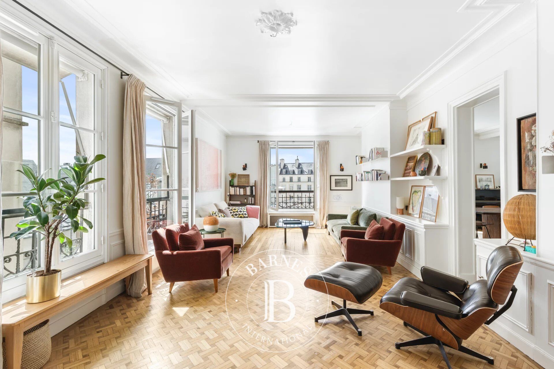 Vente appartement - Paris 3 - 3 chambres - vues dégagées - ascenseur - gardien - picture 1