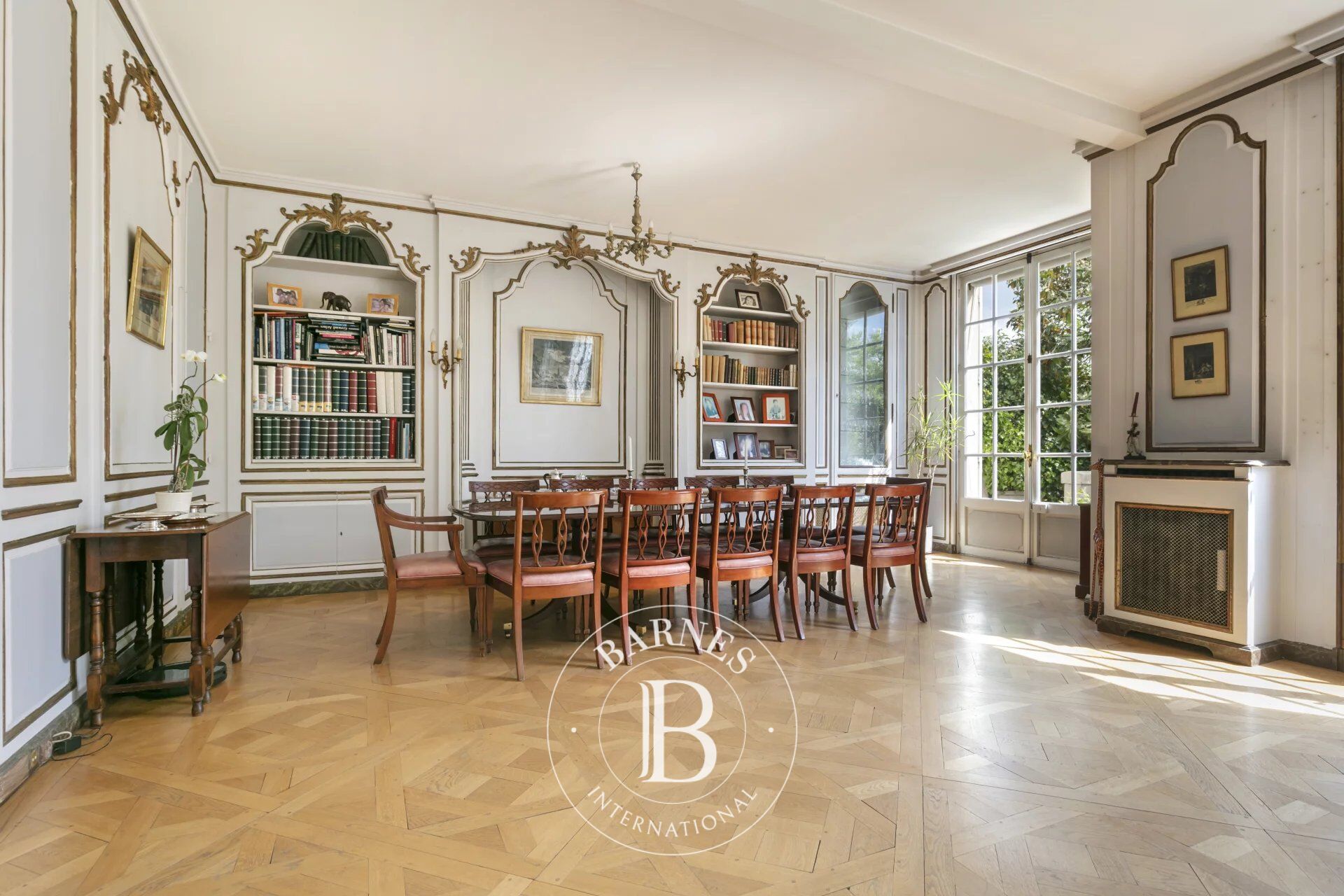 Casa Saint-Cloud - picture 1