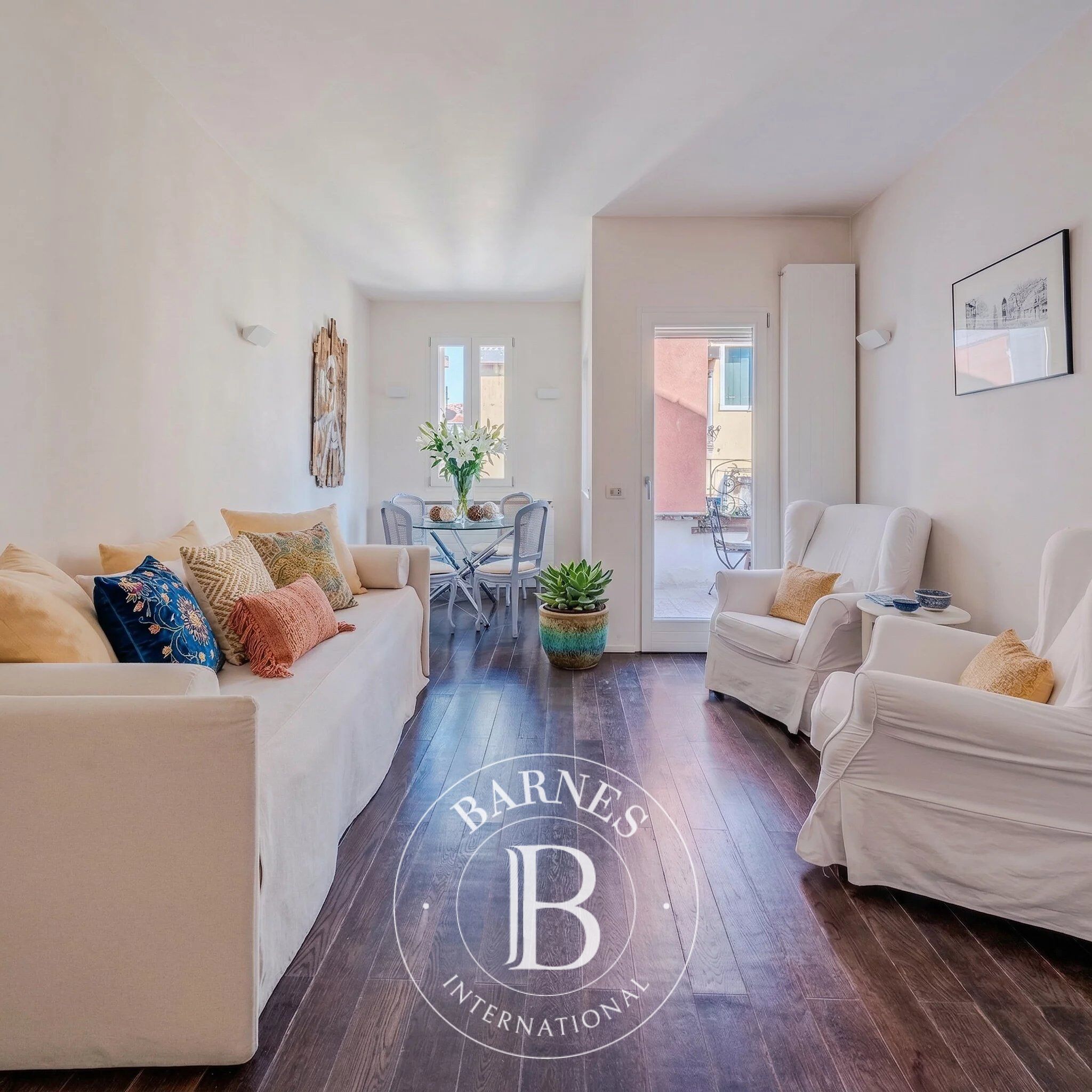 Venice – San Samuele | Renovated Top-Floor Apartment with Terrace - picture 2