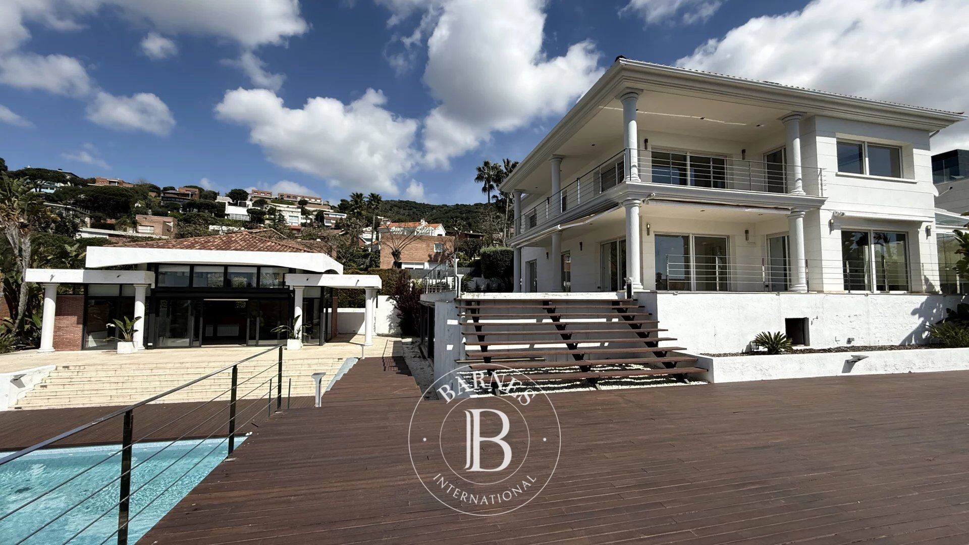 Villa de lujo con casa auxiliar, vistas al mar en Teià - picture 3