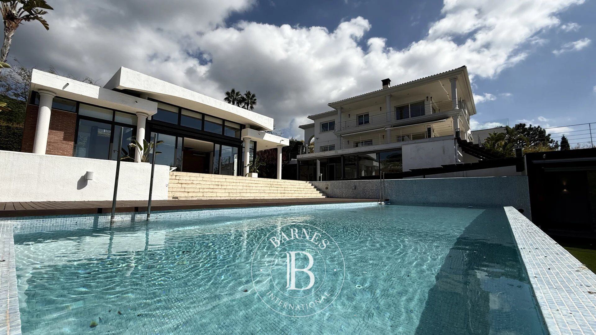 Villa de lujo con casa auxiliar, vistas al mar en Teià - picture 1