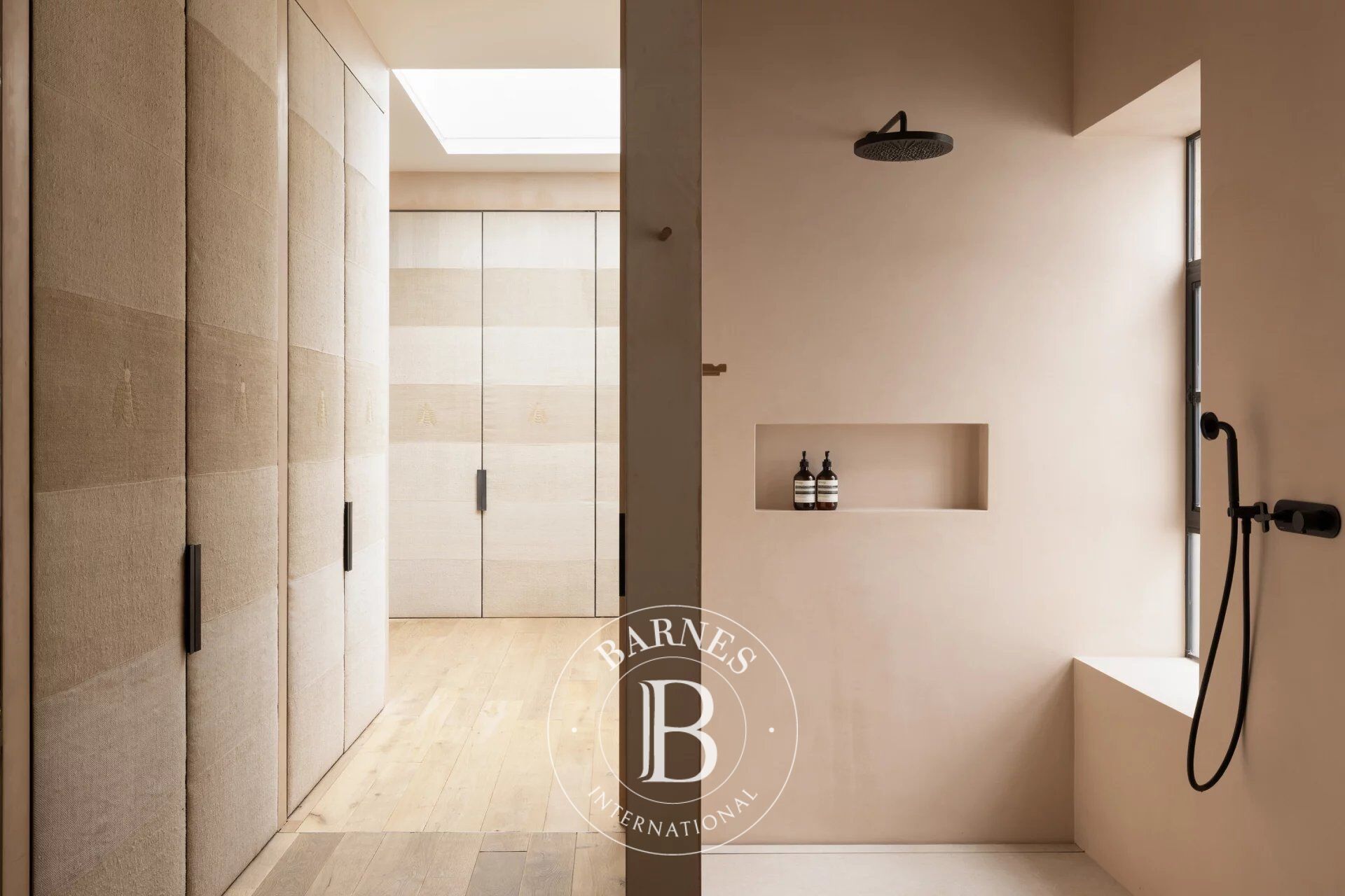 Ev London - picture 13