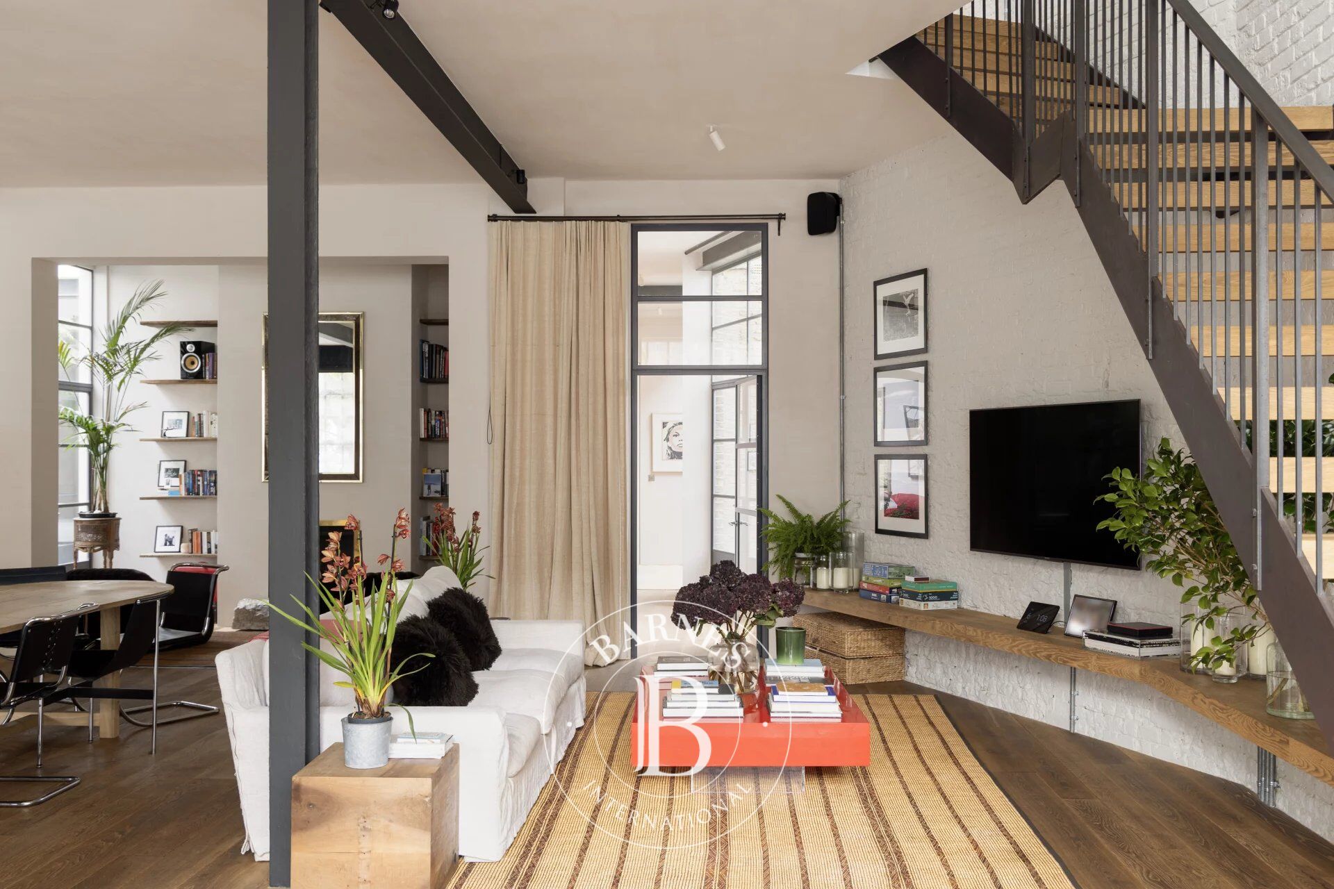 Ev London - picture 8