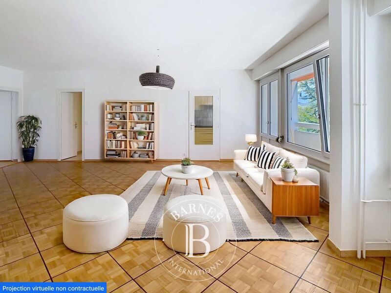 EN EXCLUSIVITE - Bel appartement rénové de 5 pièces