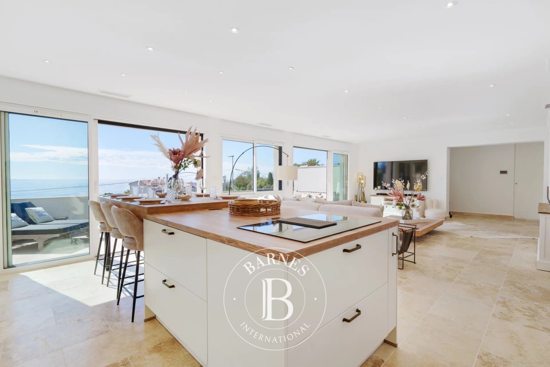 LES ISSAMBRES - APPARTEMENT - VUE MER PANORAMIQUE - picture 3