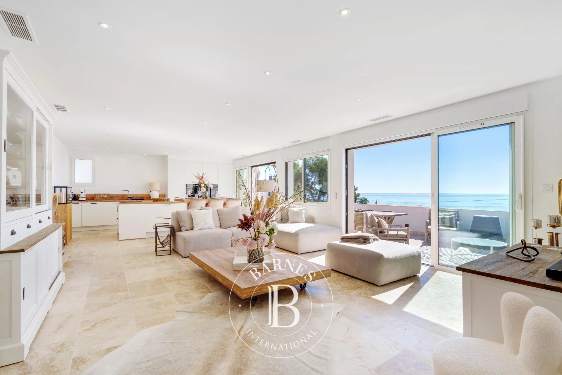 LES ISSAMBRES - APPARTEMENT - VUE MER PANORAMIQUE - picture 1