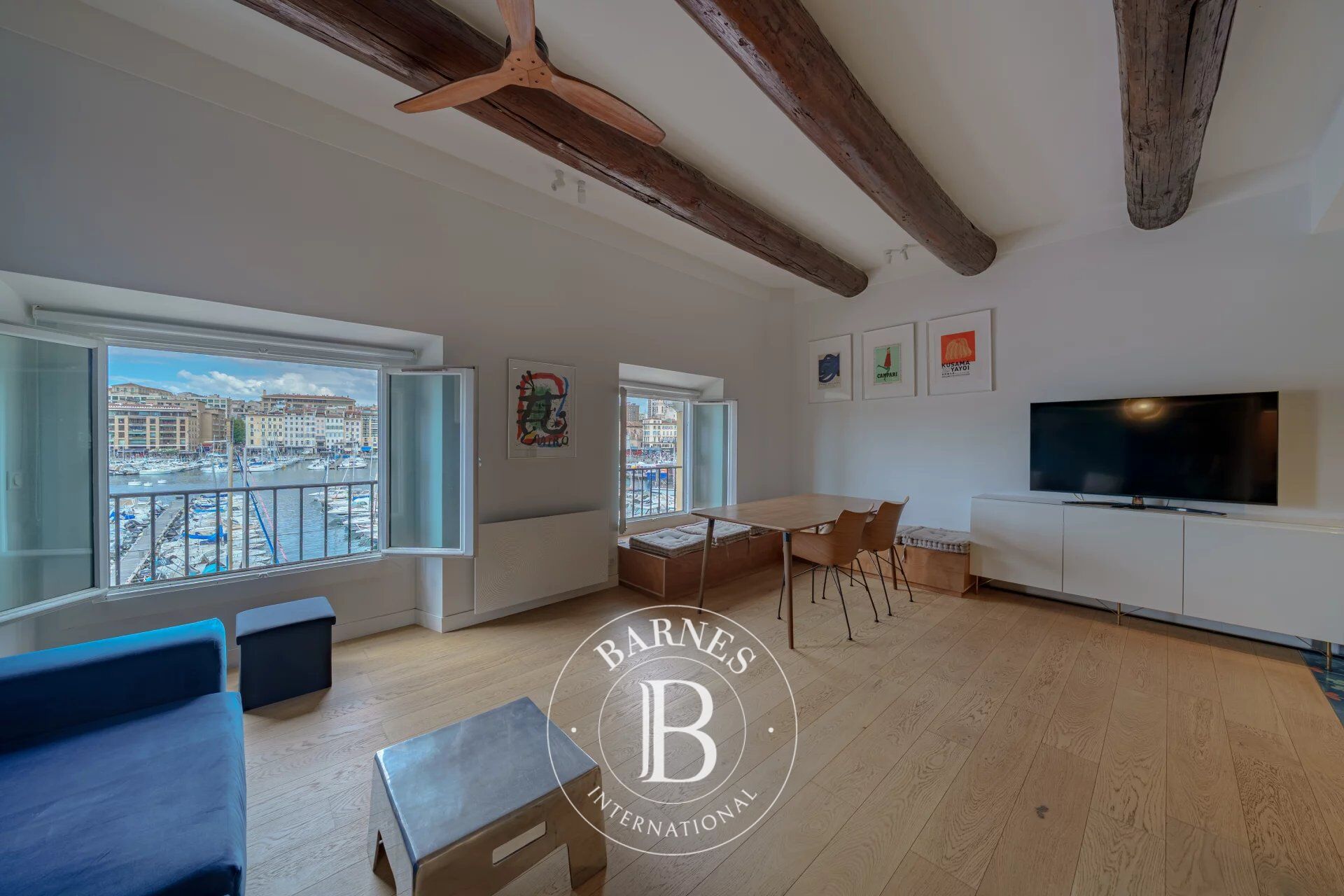 VENTE - MARSEILLE - 13007 - VIEUX PORT - APPARTEMENT - VUE EXCEPTIONNELLE. - picture 2