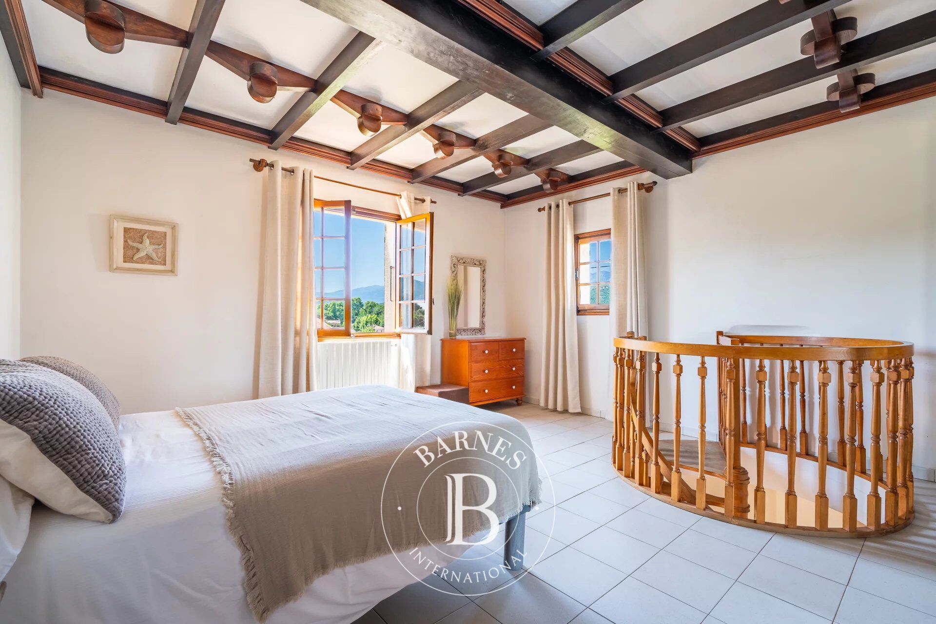 Saint Florent, Villa 5 chambres, proche plage et centre-ville - picture 2