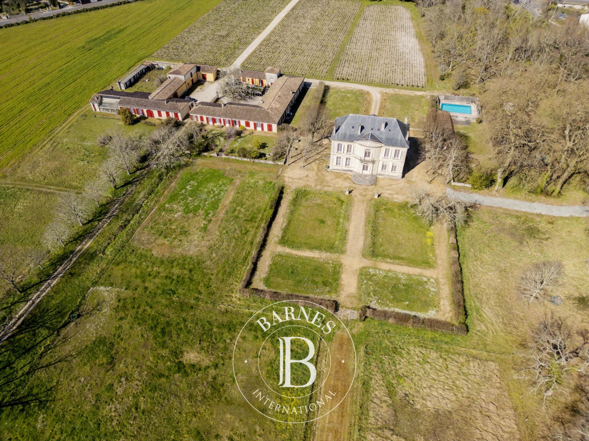 Schloß Mérignac - picture 3